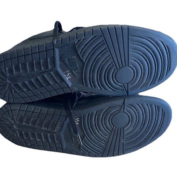 Nike Air Jordan 1 Low Triple Black Men’s Size 12 Model 553558-093 - Picture 5 of 15